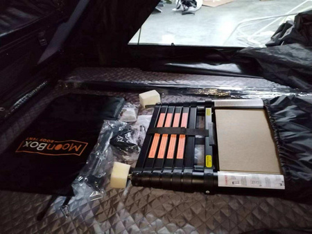 Namiot dachowy Moonbox SBT-A04