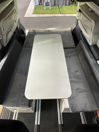 Box kempingowy - Moonbox ze stołem Van/Bus 119cm Modify - Biały